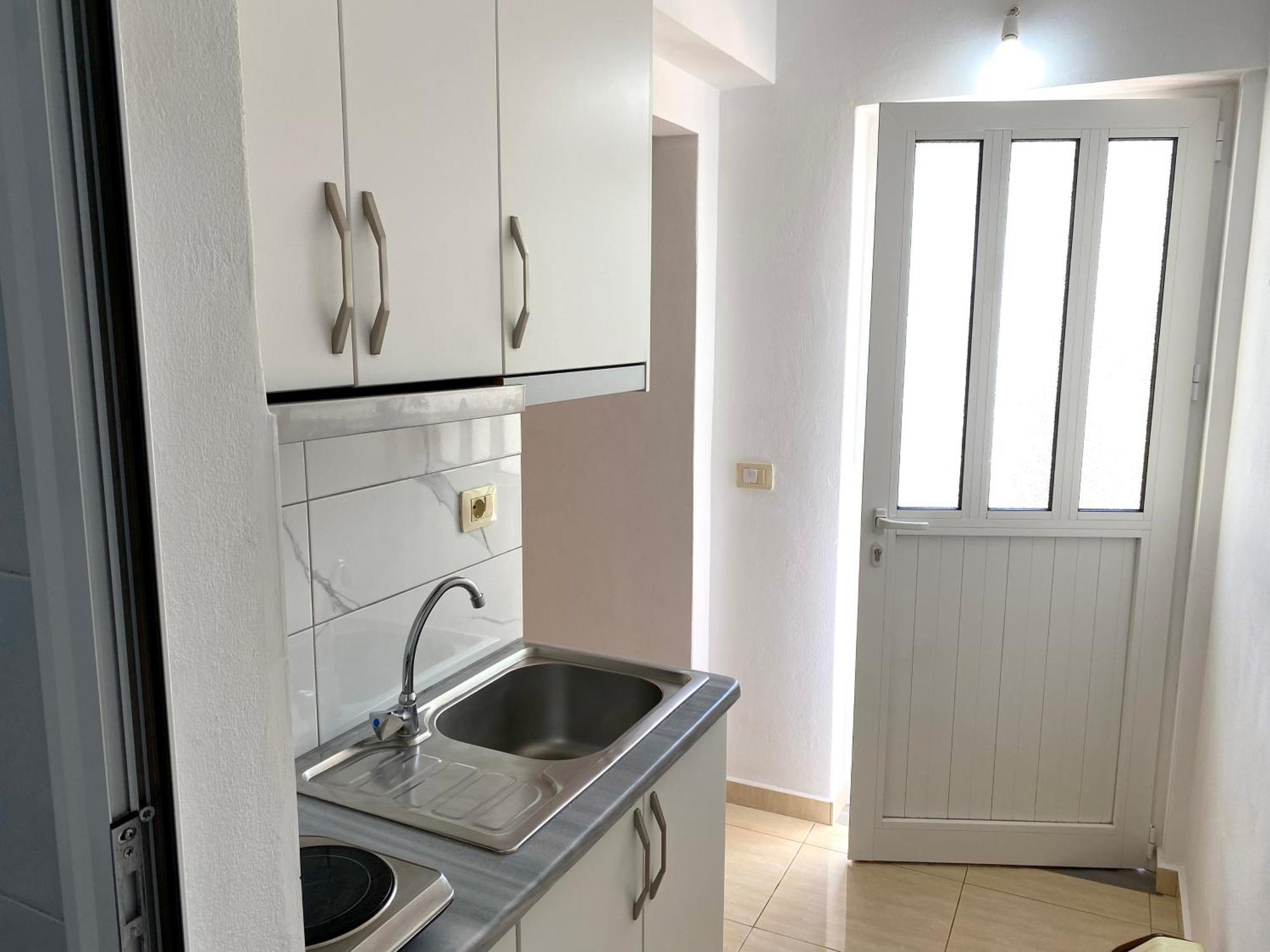 Tomi Apartments Sarandë Eksteriør billede